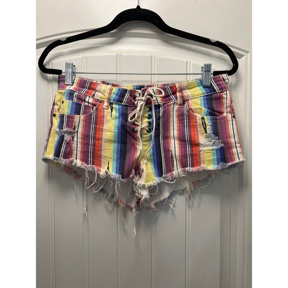 Billabong Women’s Lite Hearted Rainbow Striped Distressed Shorts Size 7 Multi - Picture 2 of 6